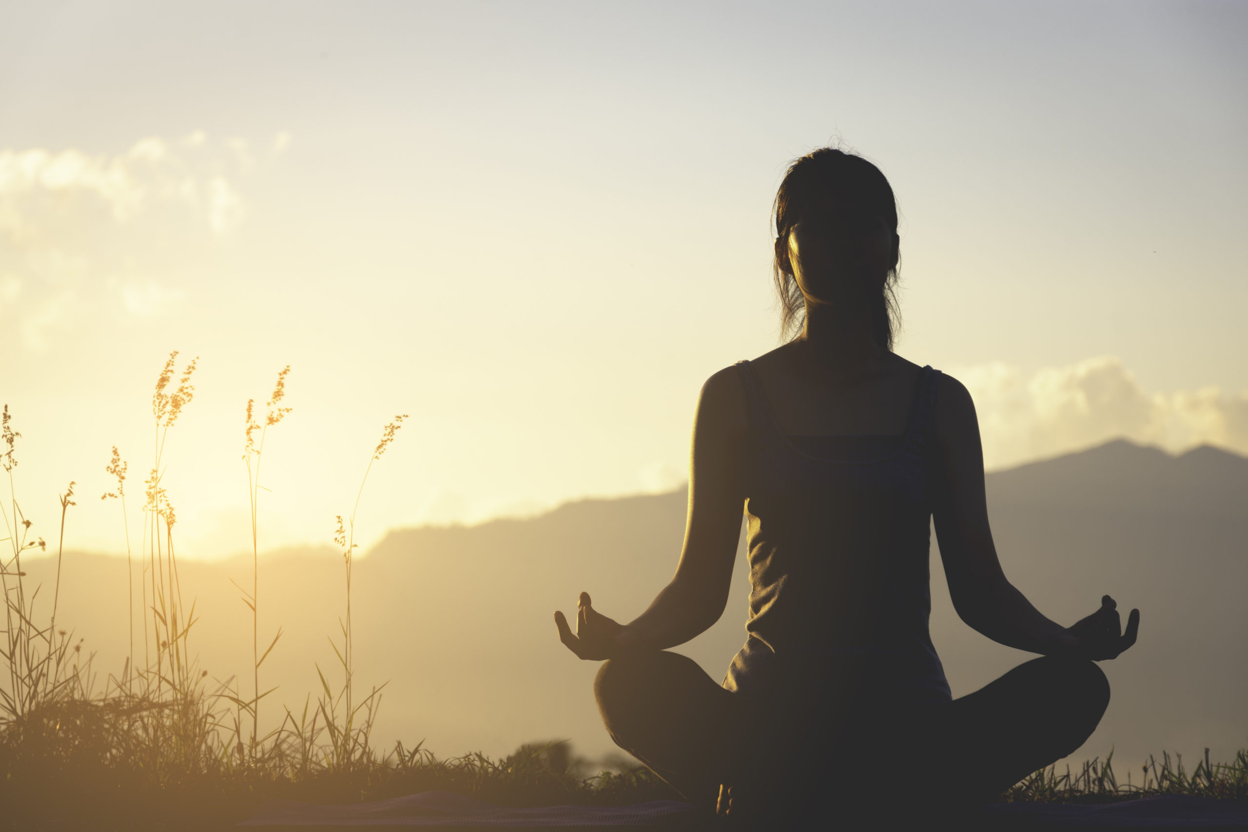 yoga silhoutte fitness girl